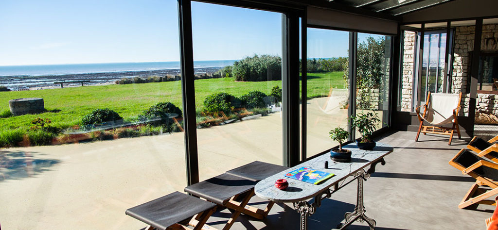 Véranda sur Mesure installée sur l'Ile de Ré fabriquée à La Rochelle