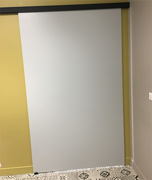 MIROITERIE D’AUNIS : Porte coulissante verre trempé sur mesure la Rochelle