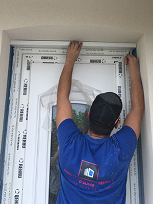 5 Chantier Menuiserie pendant Covid : pose de l'habillage