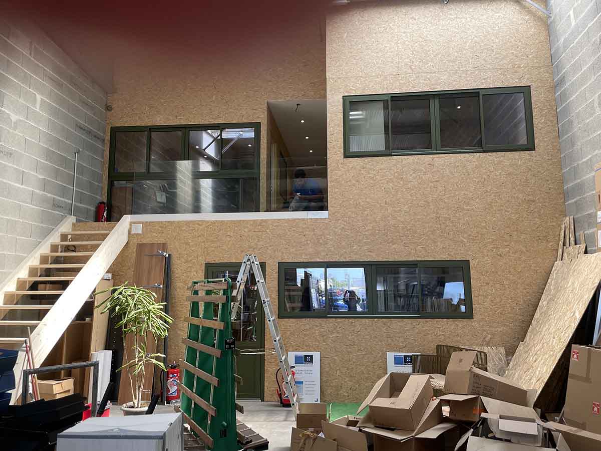 Nouveaux bureaux de la Miroiterie & Menuiseries d'Aunis dans le Parc Atlantica de La Rochelle